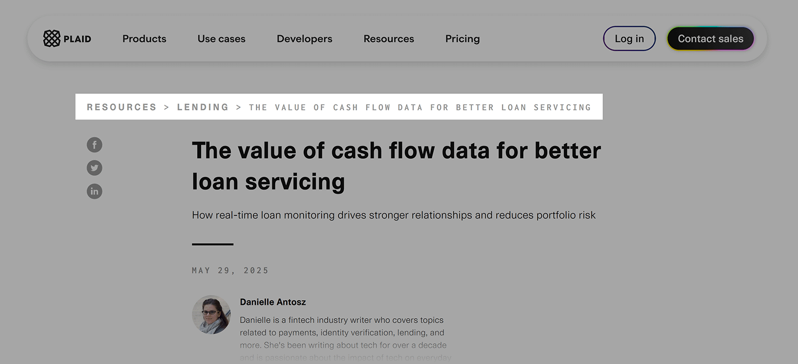 Plaid article with breadcrumb trail highlighted: Resources > Lending > The Value of Cash Flow Data for Better Loan Servicing.